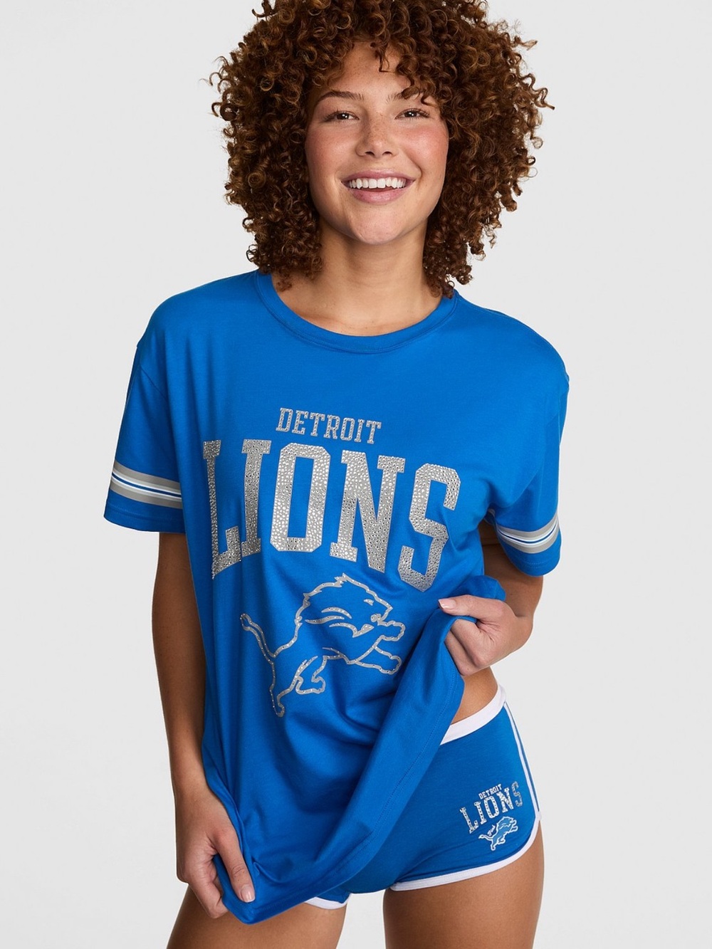 NWT VS Detroit Lions Stylish & Comfy Bling Campus Cotton Tee! 🏈🎉